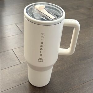 HYDROJUG 32oz Traveler Cream Tumbler Water Bottle, Leak Proof Lid, Travel Drink